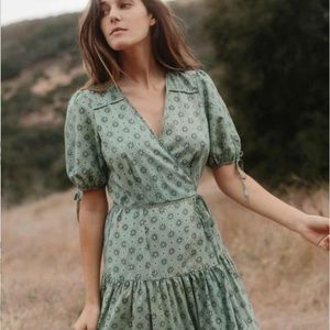 ISO Augusta Dress in Mint Daisy Field in Small